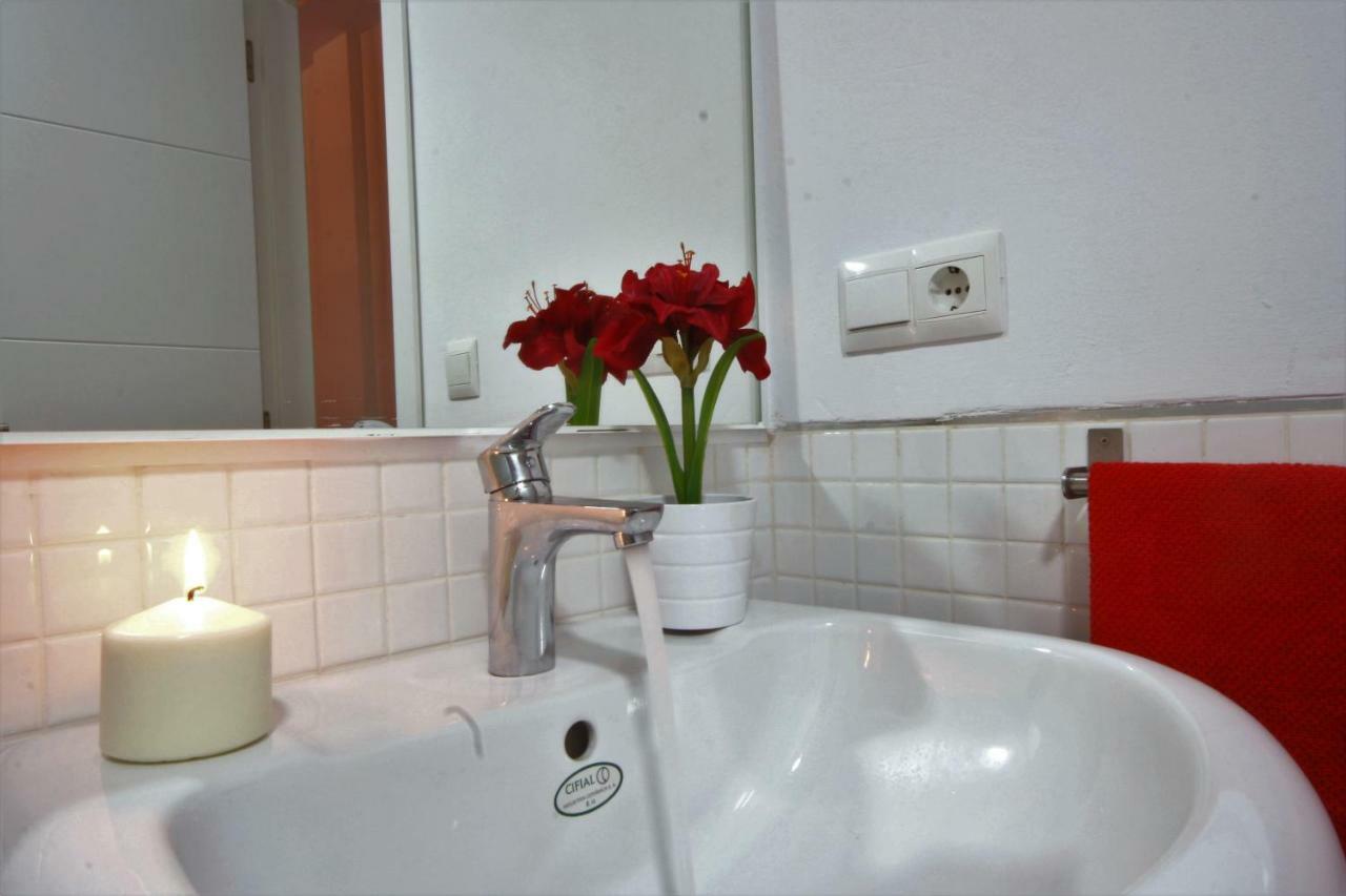 Apartamento Vacacional Carmona Apartment Ngoại thất bức ảnh